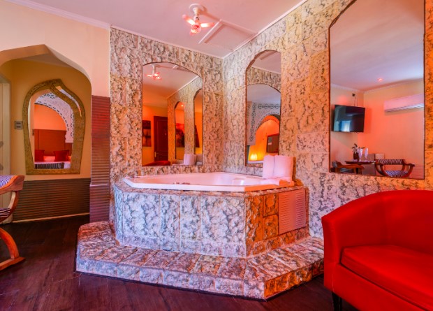 Habitación Jacuzzi en Blue : MotelNow