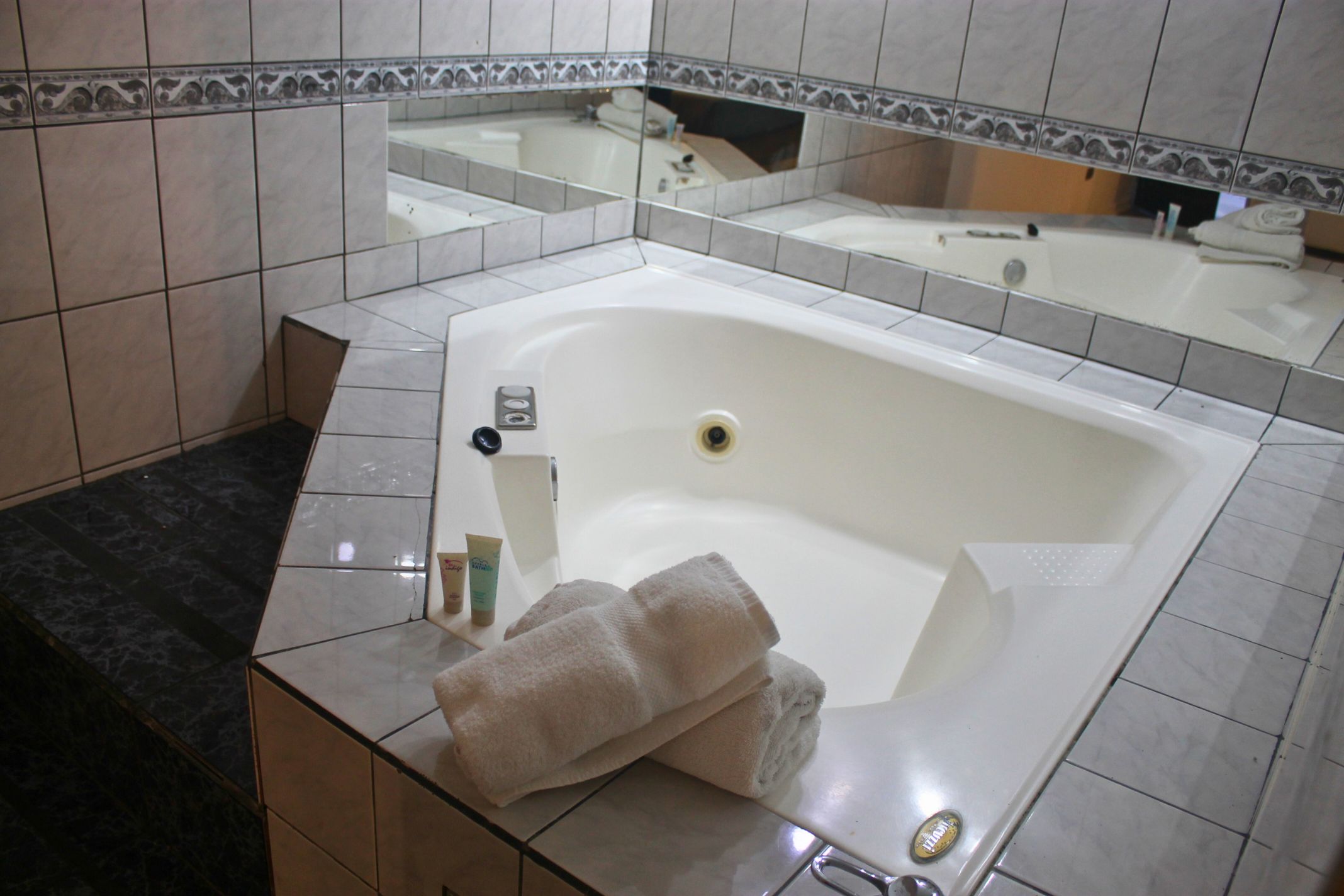 Habitación Jacuzzi en Ciento Once : MotelNow