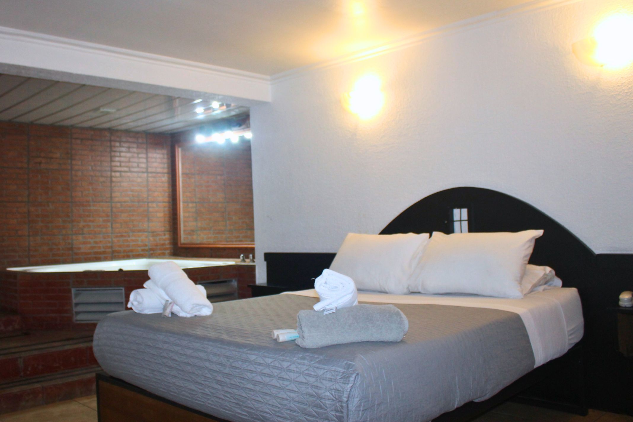 Habitación Jacuzzi en Ciento Once : MotelNow