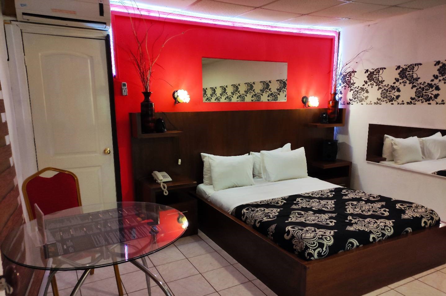 Habitación Suite Jacuzzi en Atajo : MotelNow