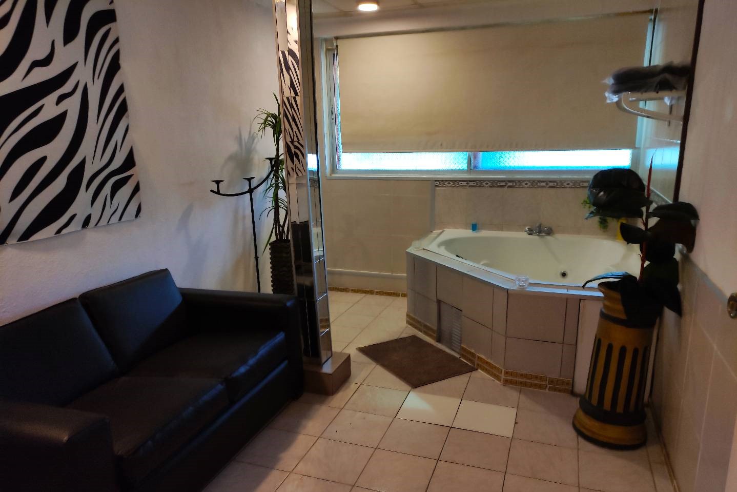 Habitación Suite Jacuzzi en Atajo : MotelNow