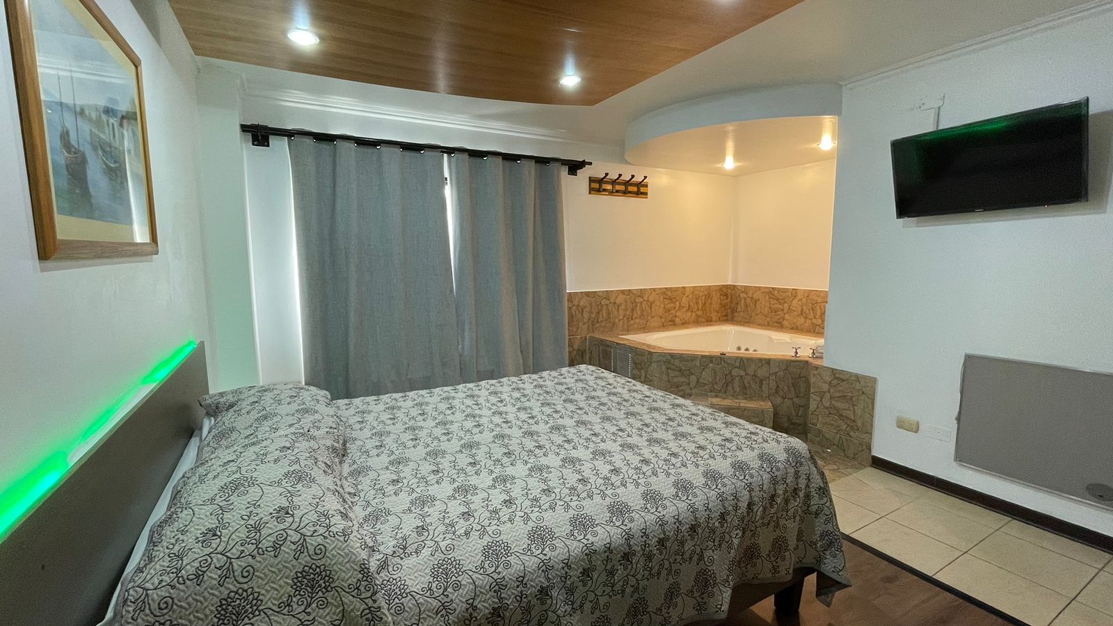 Habitación Tina Hidromasaje en Le Chateau : MotelNow