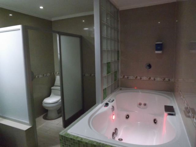 Habitación Jacuzzi en Hotel Sol y Luna : MotelNow