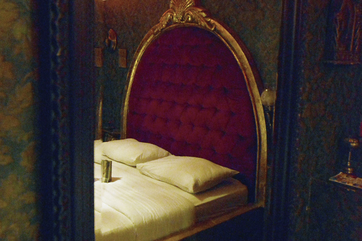 Habitación Conde Tepes en Ocho Art : MotelNow