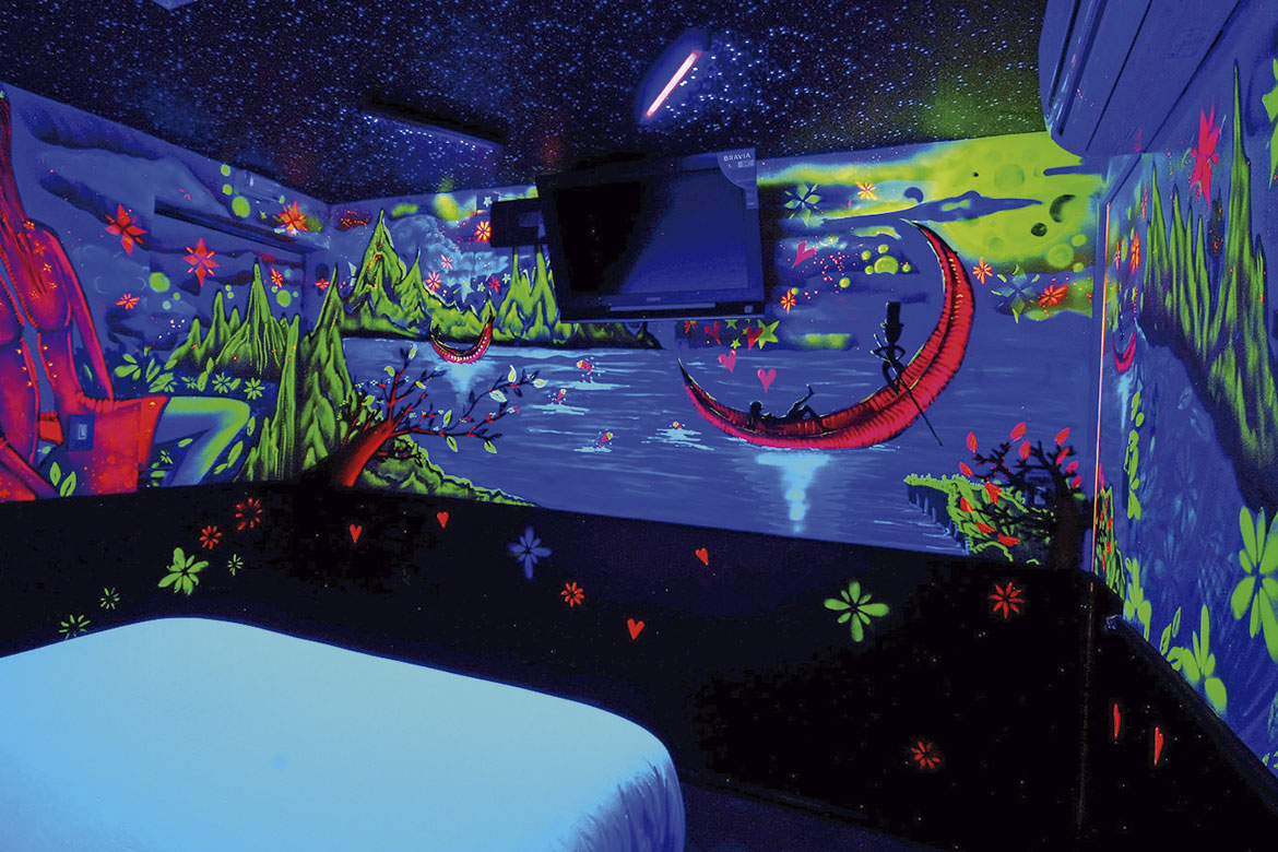 Habitación Luz Negra en Ocho Art : MotelNow