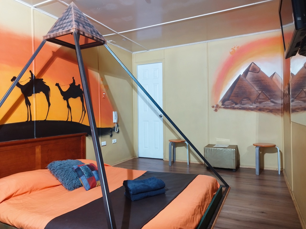 Habitación Osiris en Zeus : MotelNow