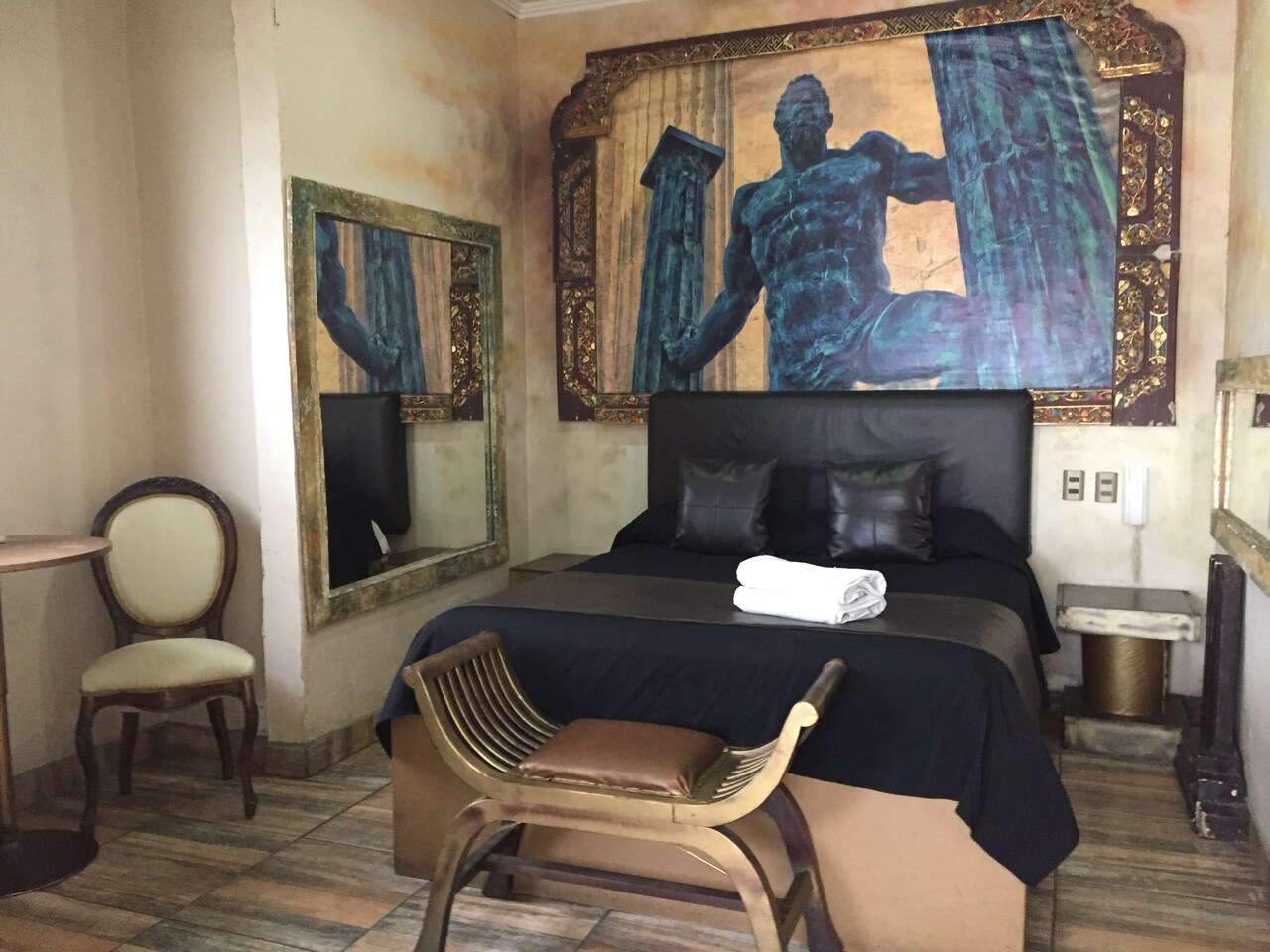 Habitación Hércules en Zeus : MotelNow