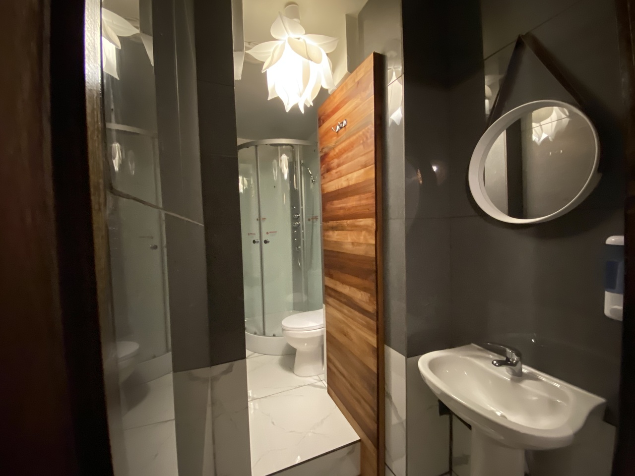 Habitación Suite en Bindu : MotelNow