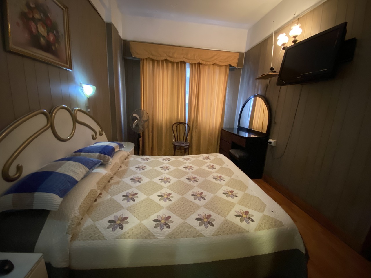 Habitación Matrimonial en Hotel Di Maurier : MotelNow