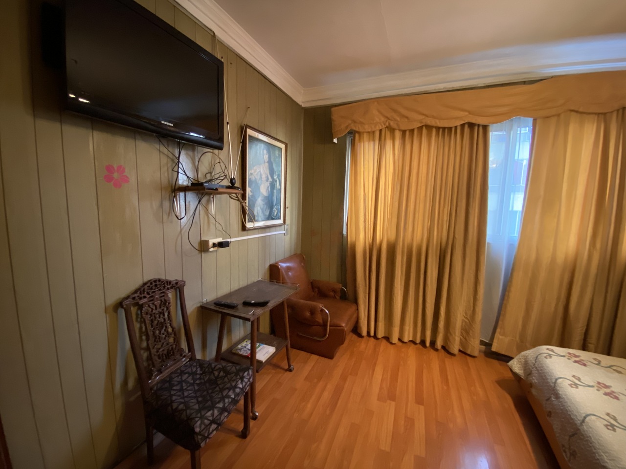 Habitación Matrimonial en Hotel Di Maurier : MotelNow