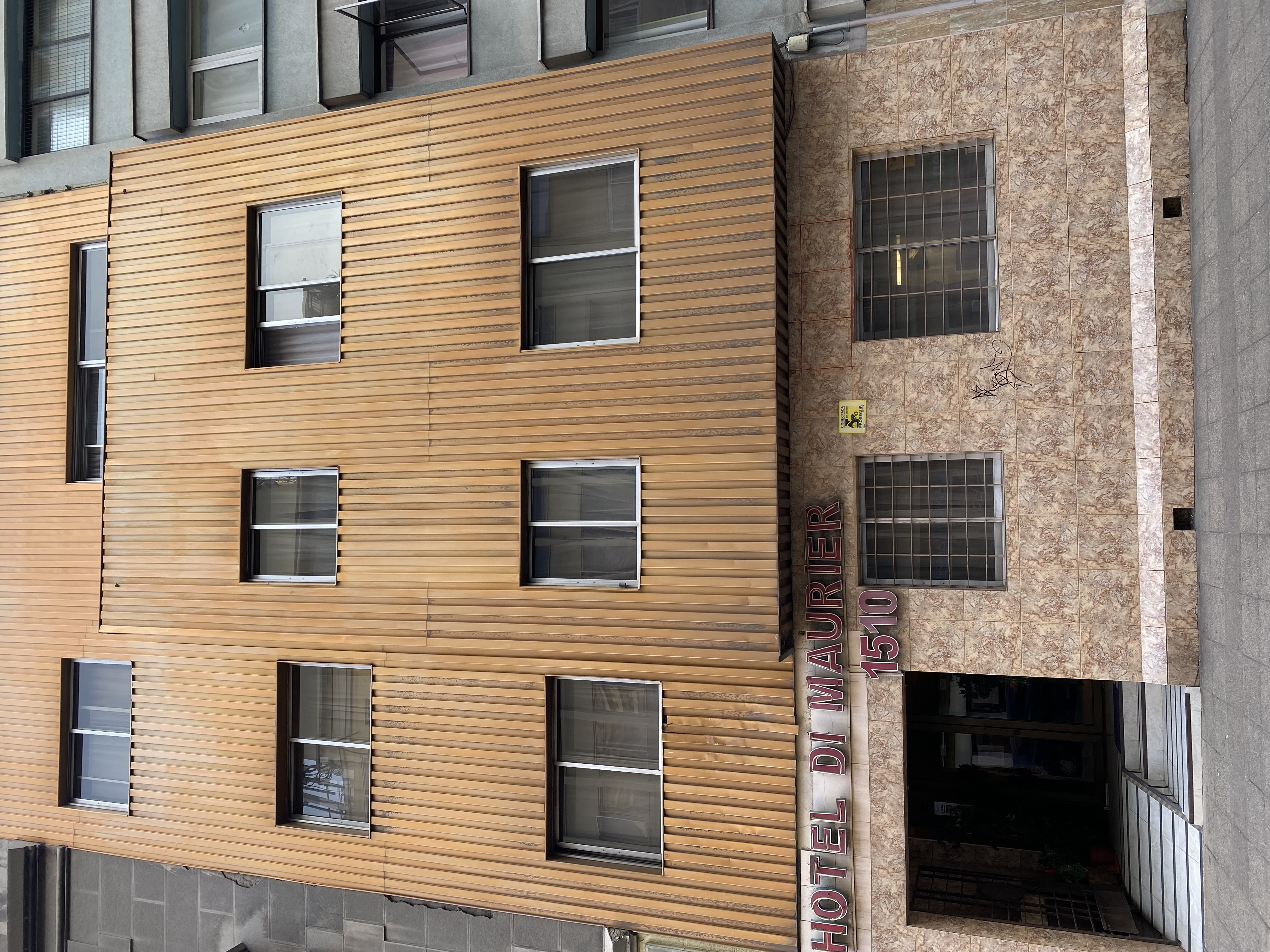 Habitación Matrimonial en Hotel Di Maurier : MotelNow