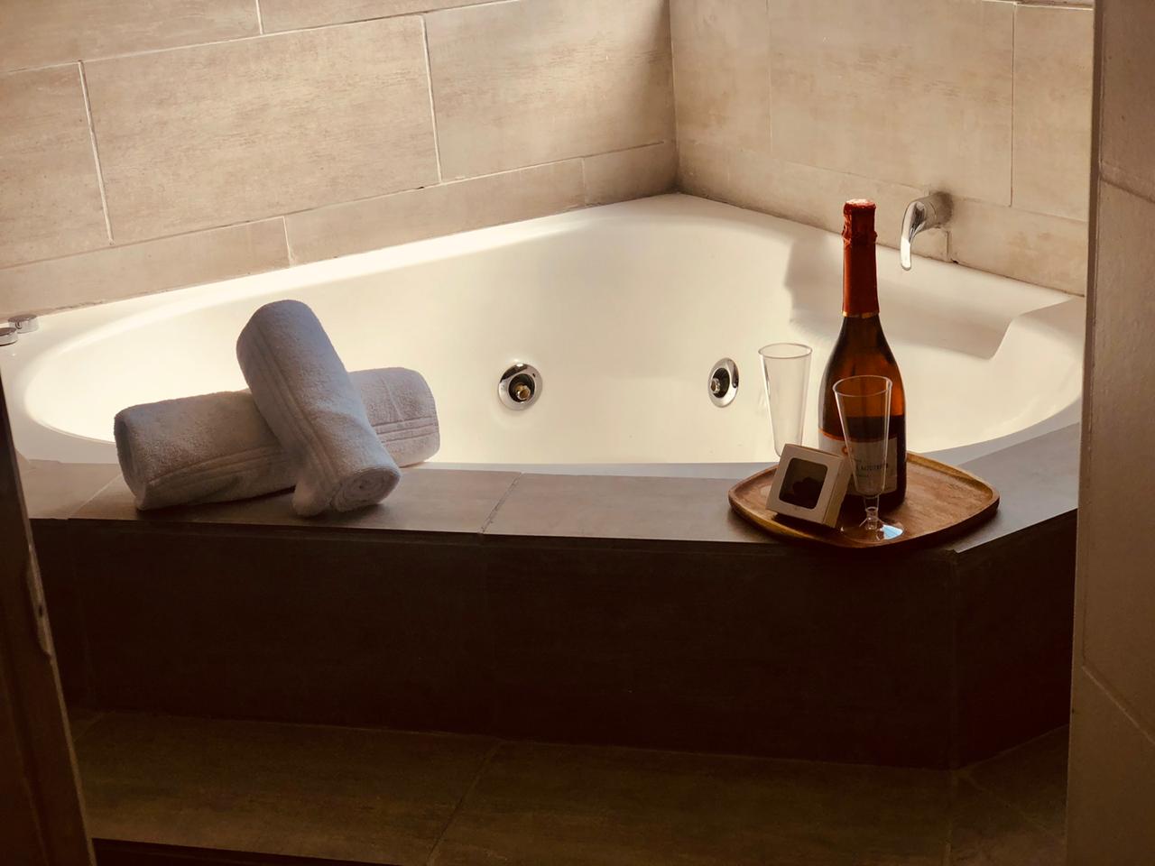 Habitación Jacuzzi en Hotel Bellavista : MotelNow