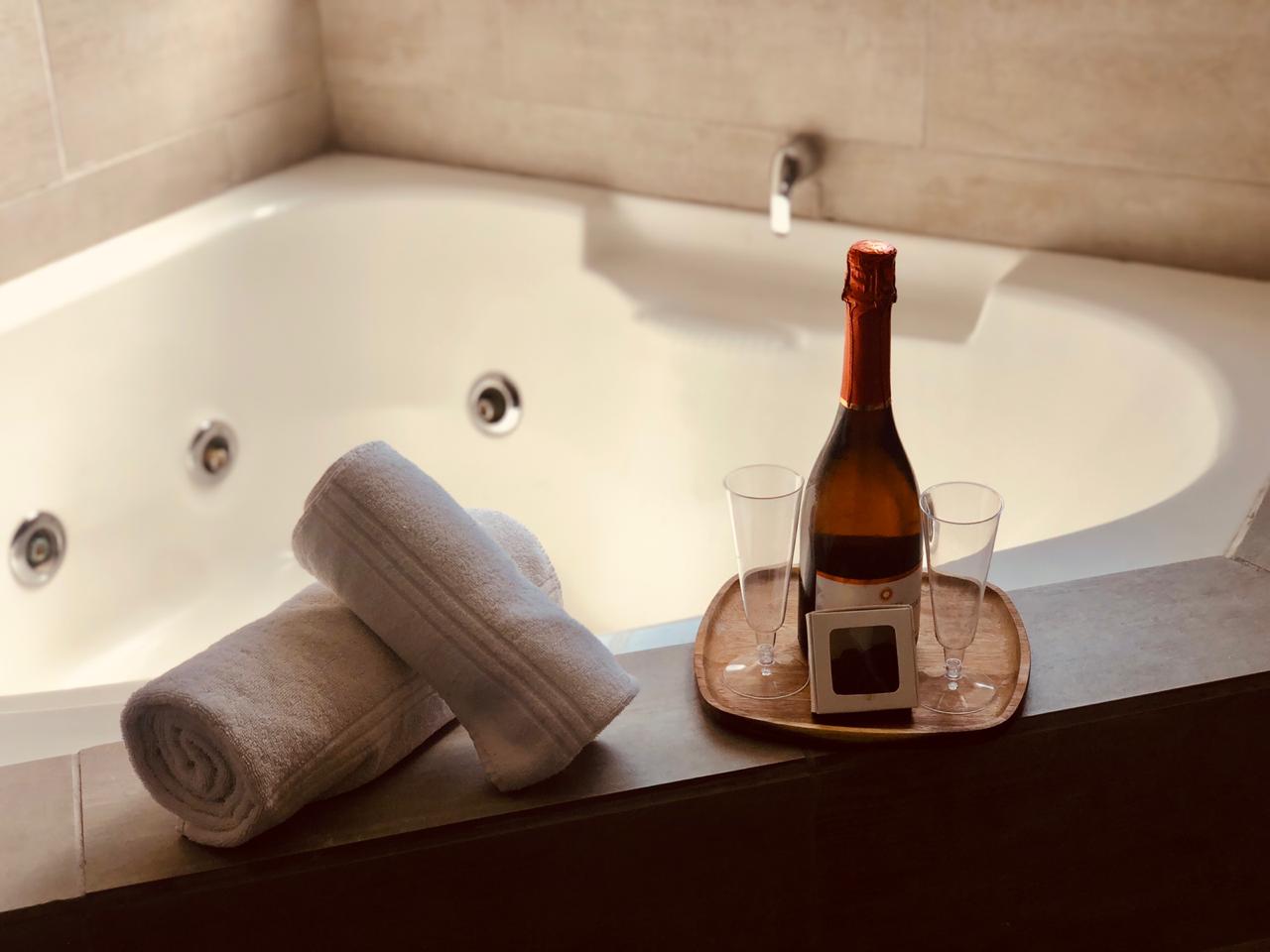 Habitación Jacuzzi en Hotel Bellavista : MotelNow