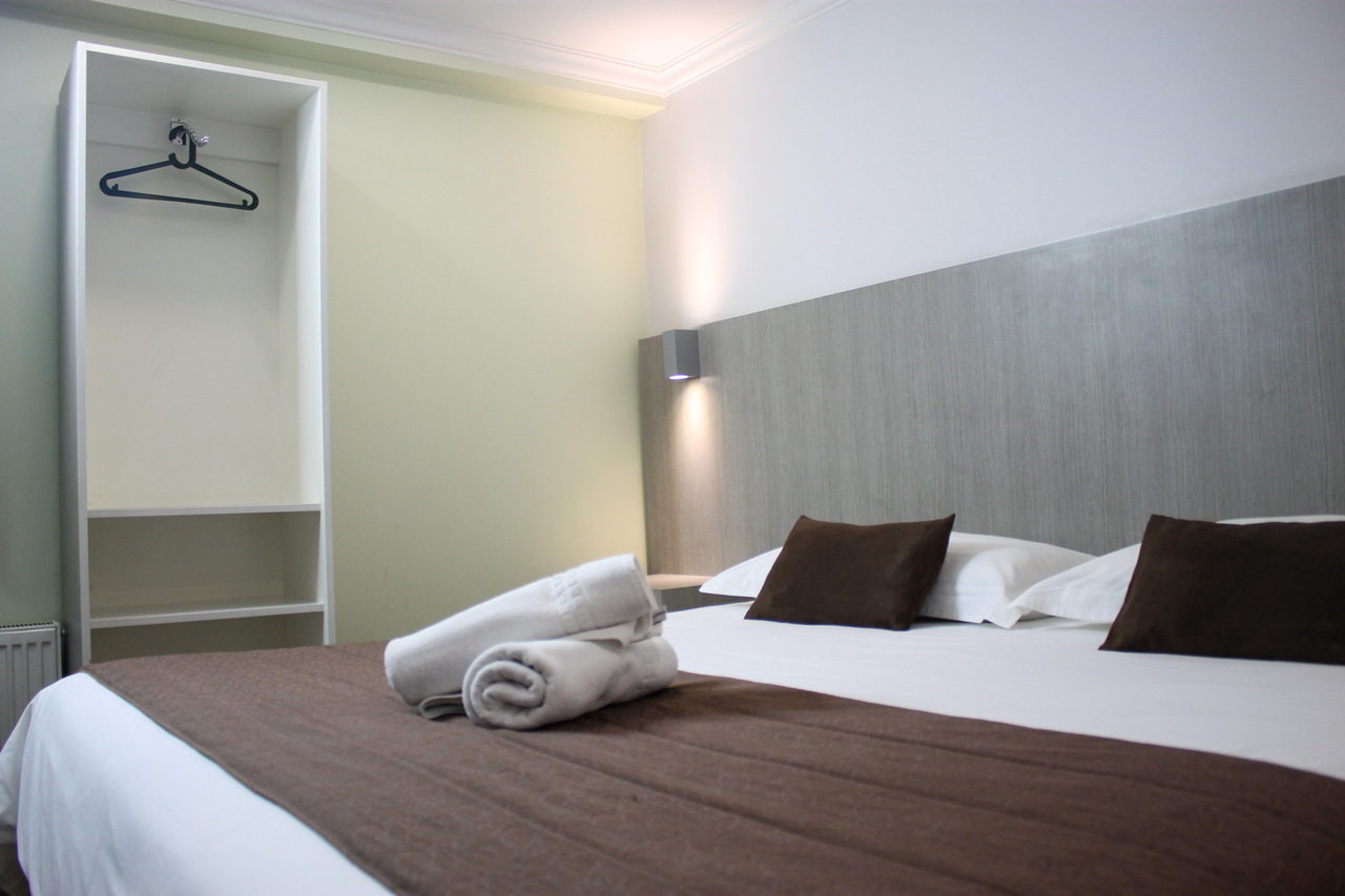 Habitación Matrimonial en Hotel Elisa Cole : MotelNow