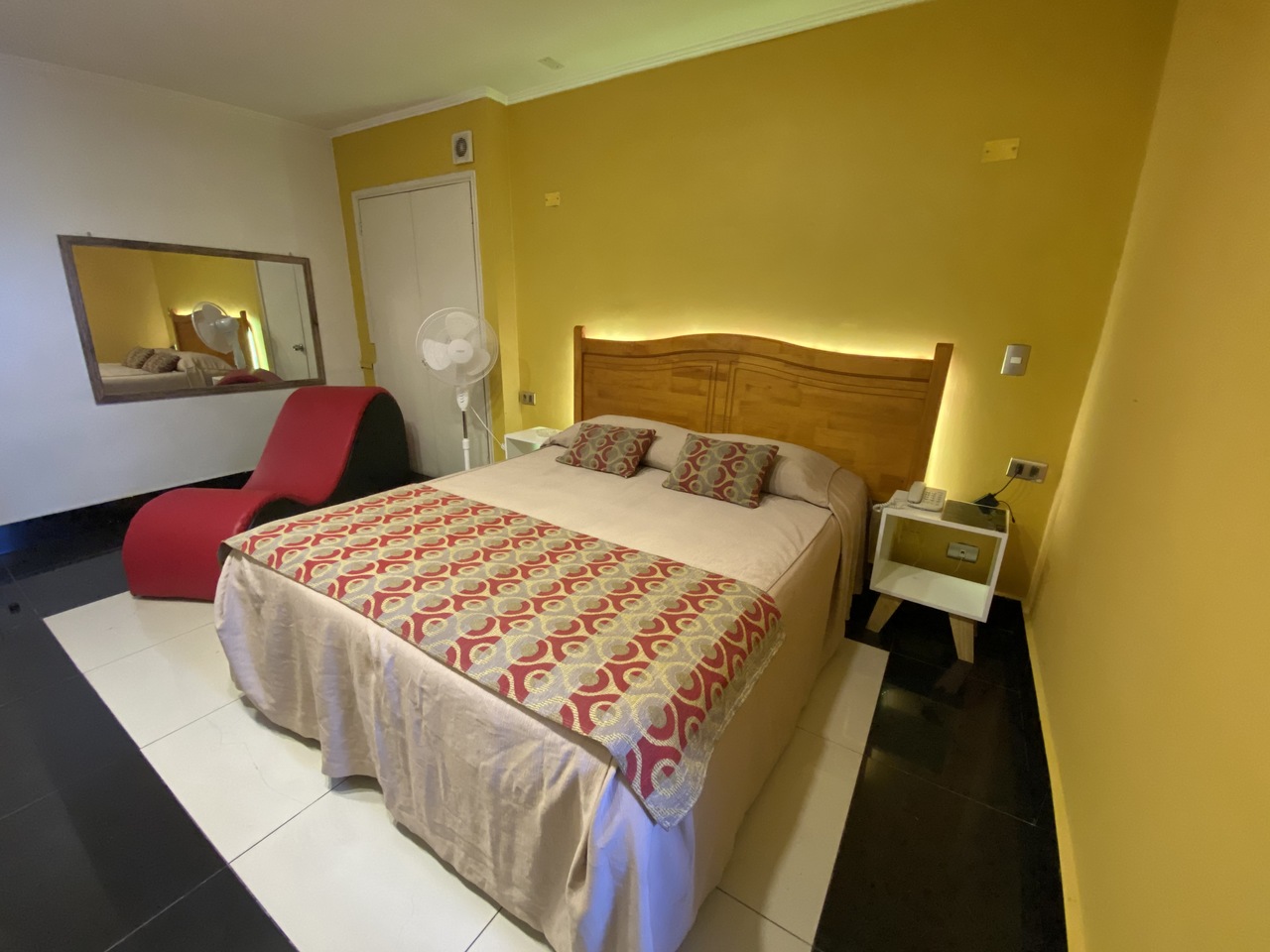 Habitación Tantra en Intimo Hotel Manuel Rodríguez : MotelNow