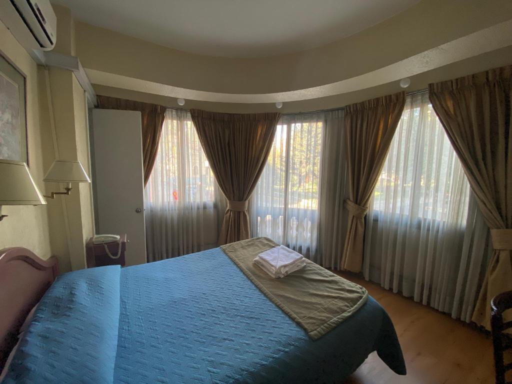 Habitación Doble en Intimo Hotel Miraflores : MotelNow