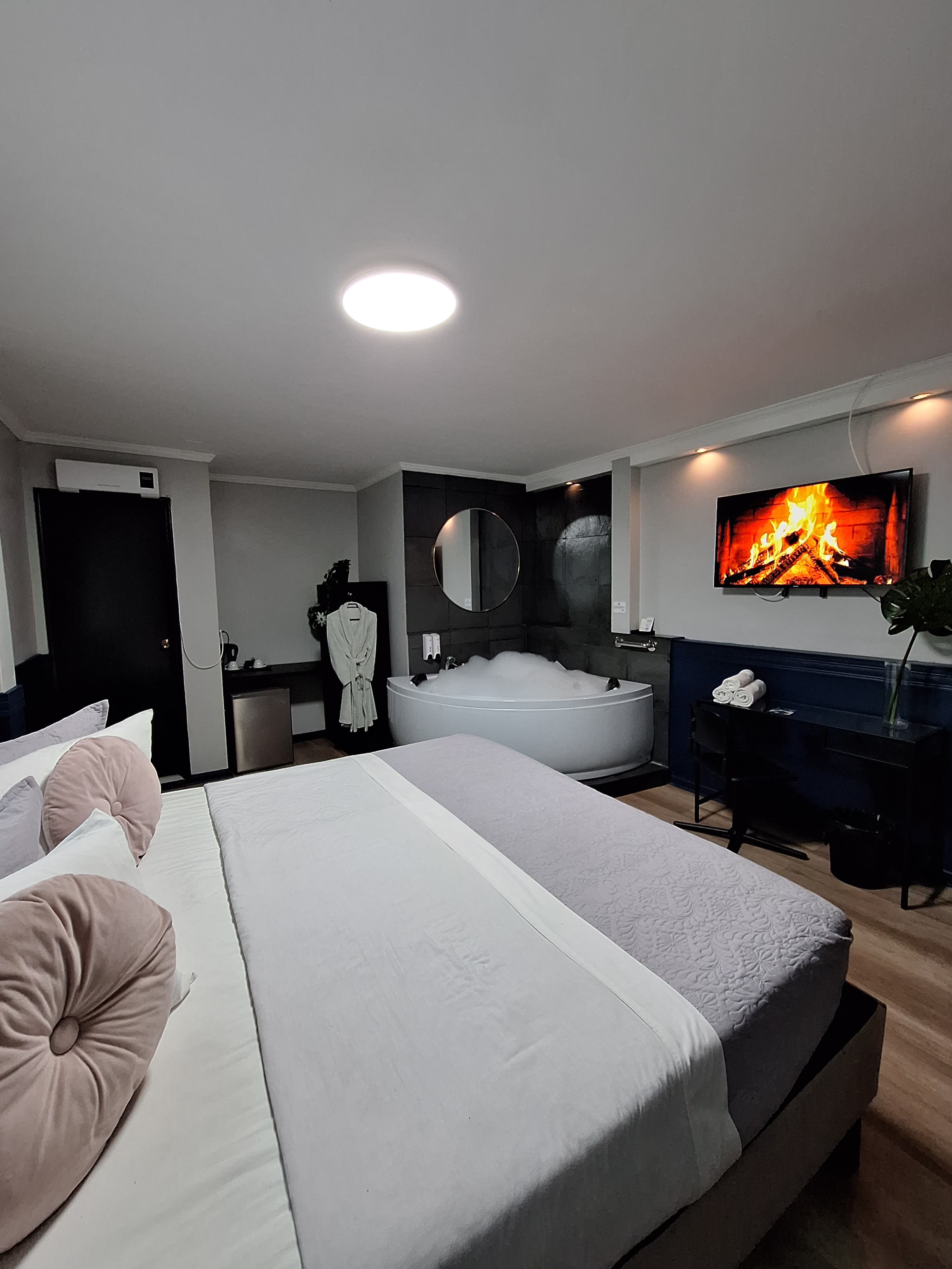 Habitación Jacuzzi en Hotel Asturias : MotelNow