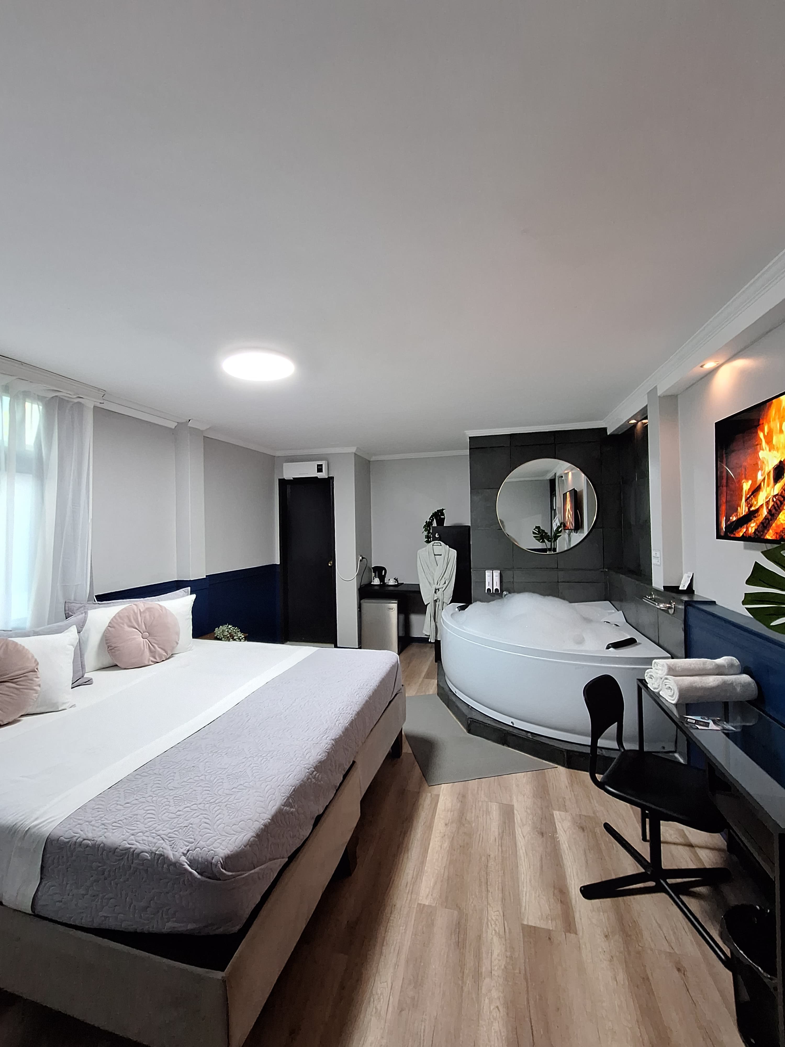 Habitación Jacuzzi en Hotel Asturias : MotelNow