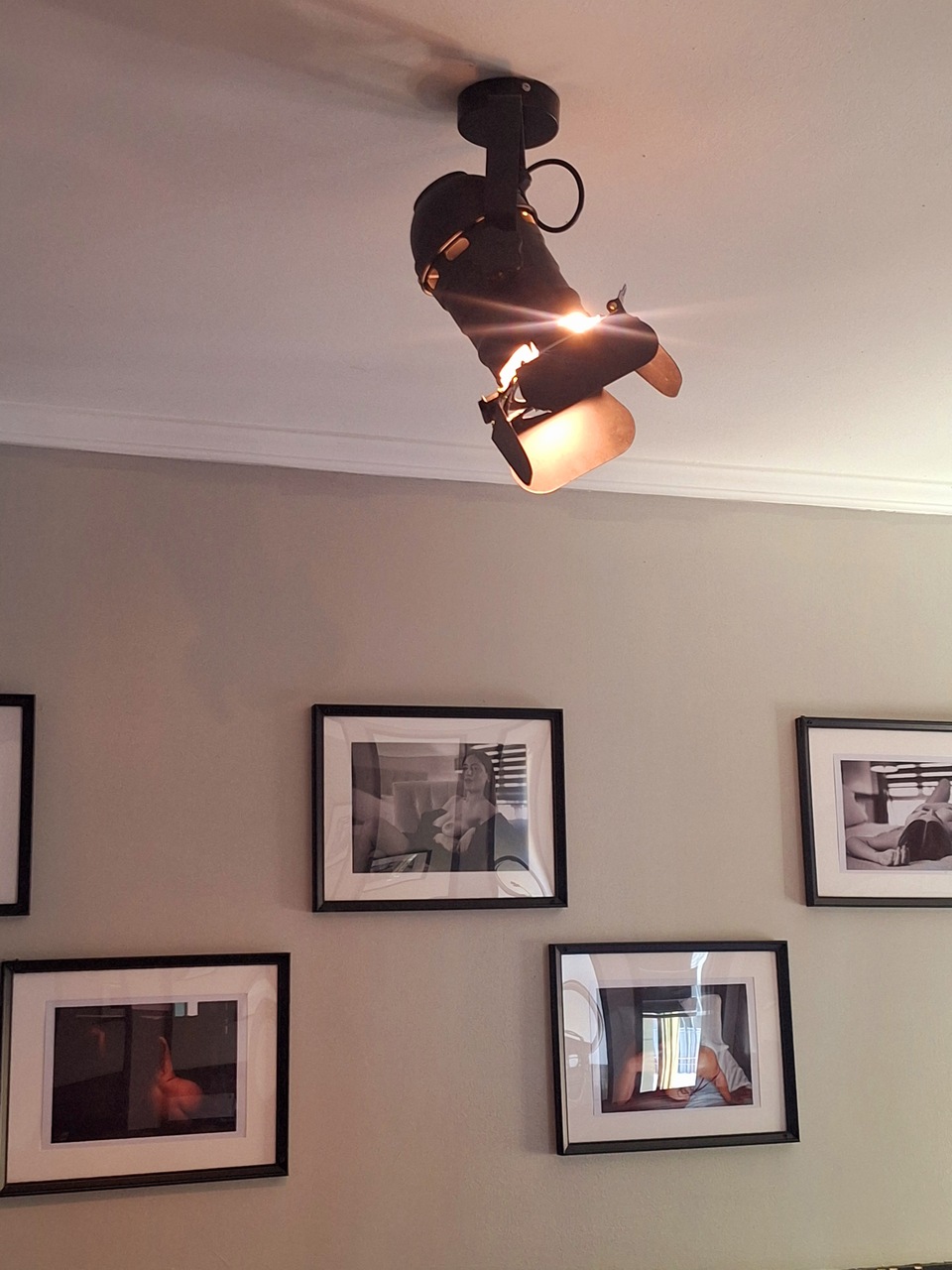 Habitación Estudio Fotográfico en Hotel Asturias : MotelNow