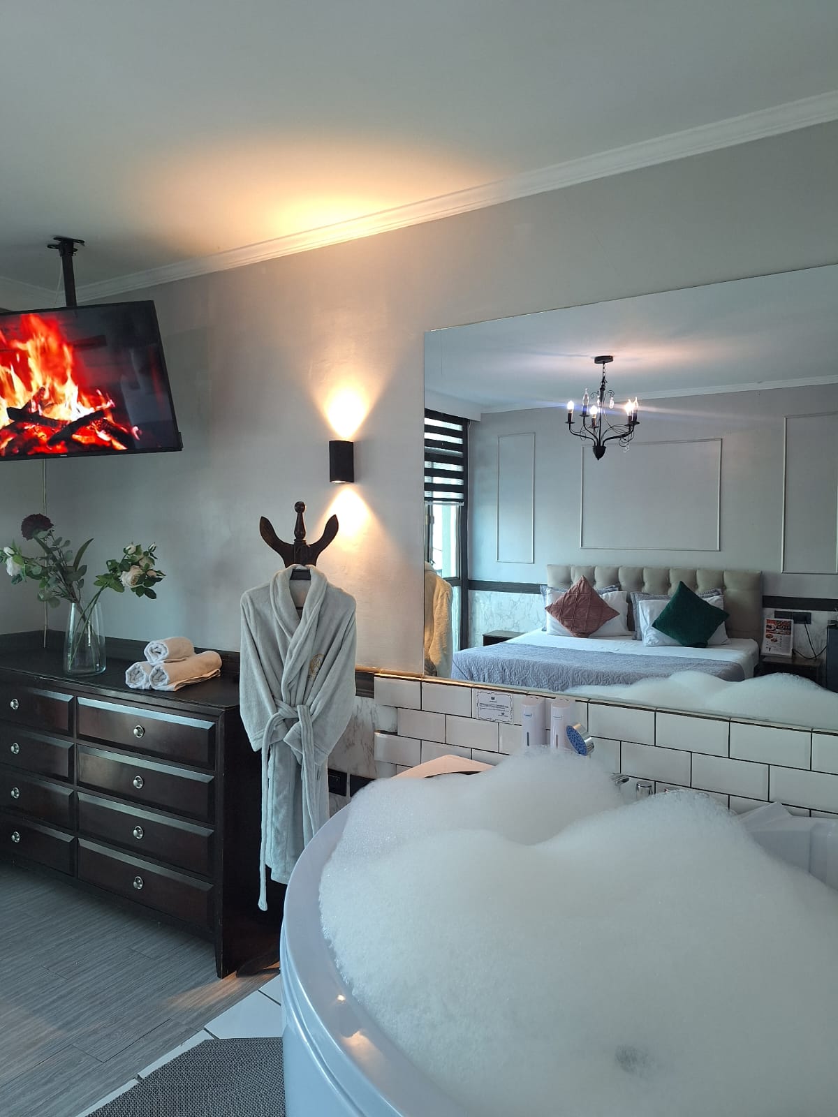 Habitación Suite Jacuzzi en Hotel Asturias : MotelNow