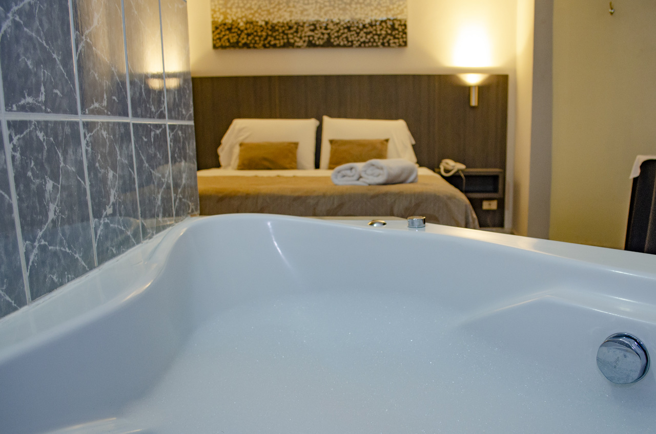 Habitación Jacuzzi en Red Hotel : MotelNow