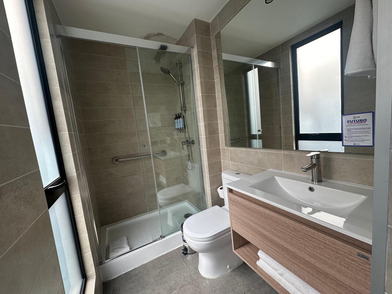 Habitación Suite de Lujo en Suites 98 Providencia : MotelNow