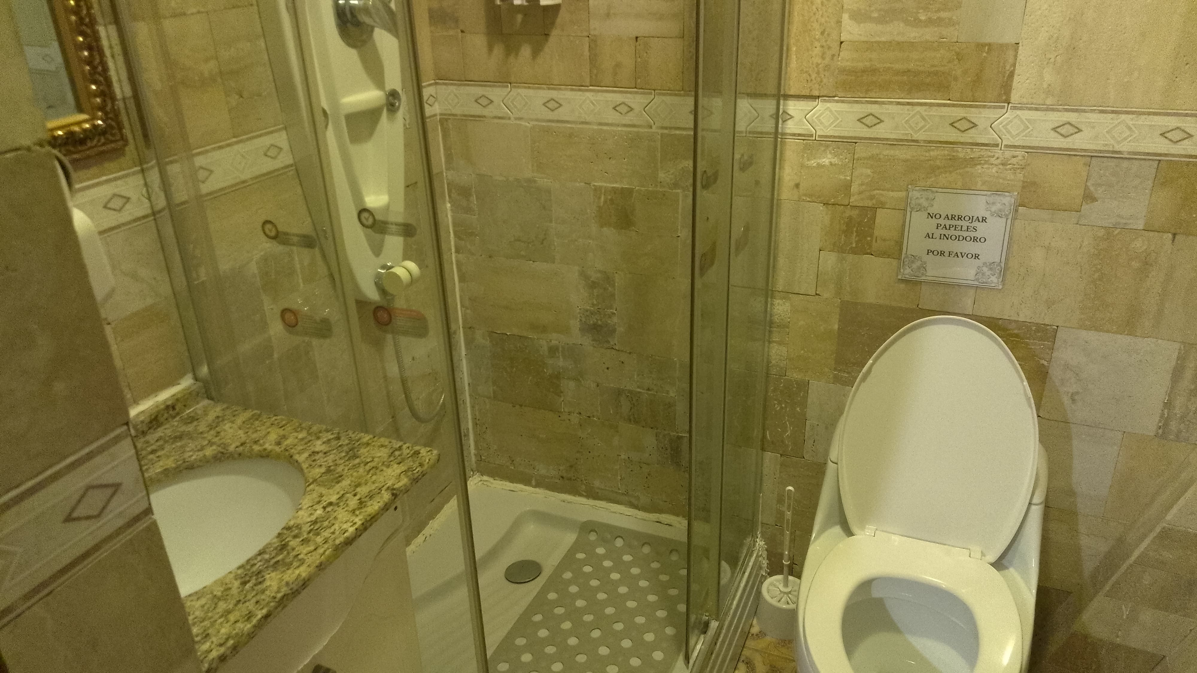 Habitación Matrimonial en Castillo Viña Del Mar : MotelNow