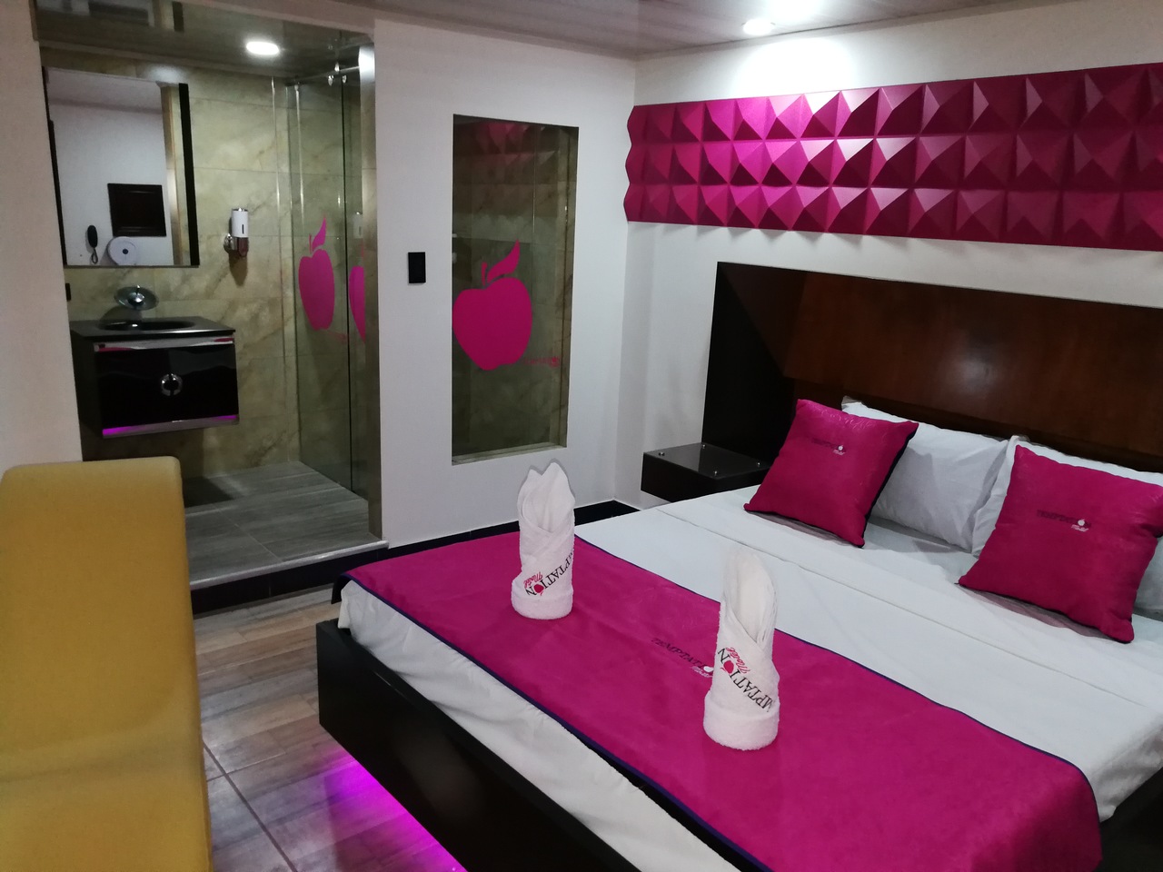 Habitación Suite Sauna y Jacuzzi en Motel Temptation, Chapinero MotelNow