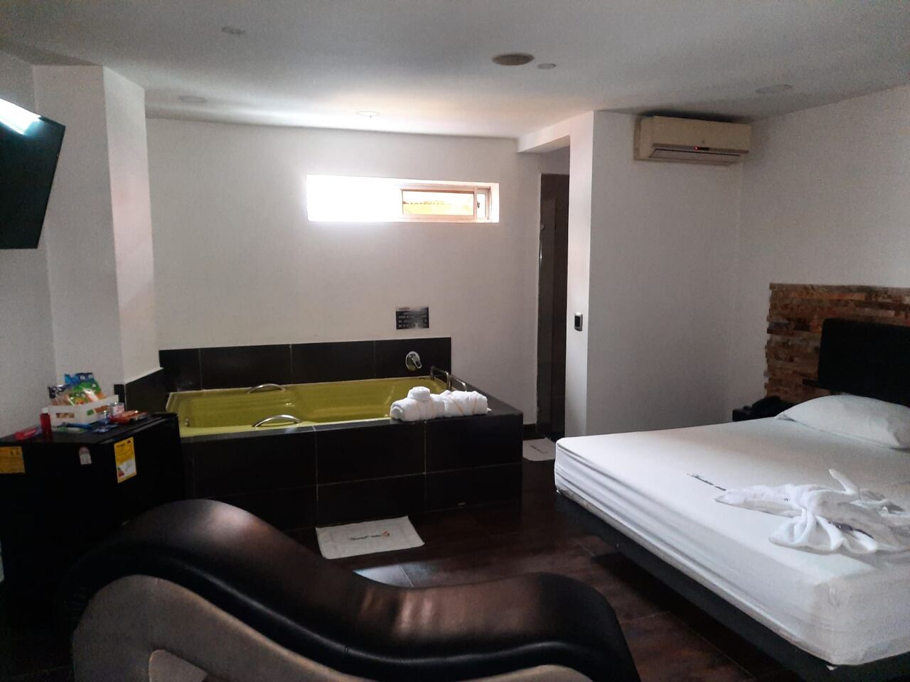 Habitación Jacuzzi en Amatista Suite  : MotelNow