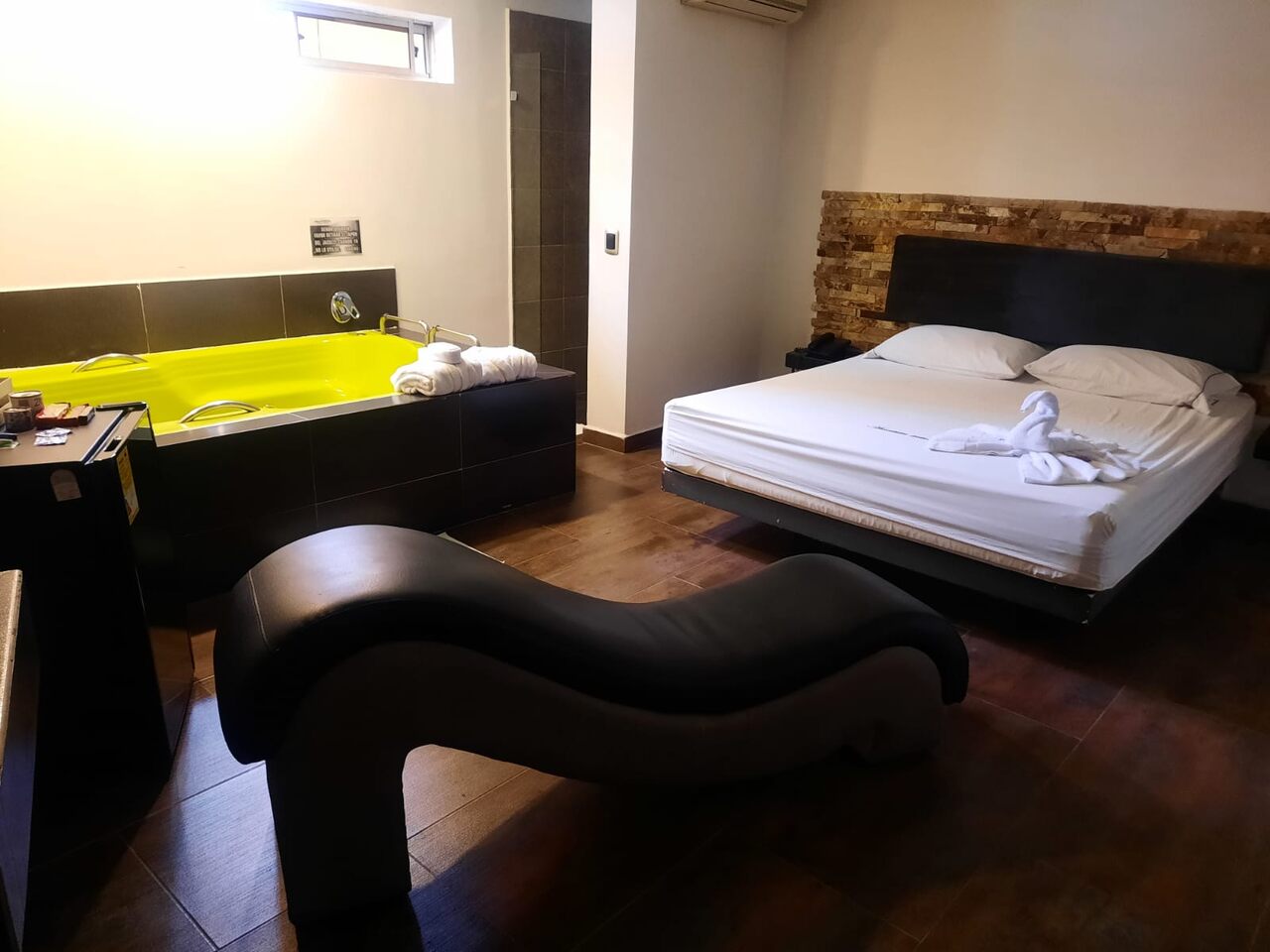 Habitación Jacuzzi en Amatista Suite  : MotelNow