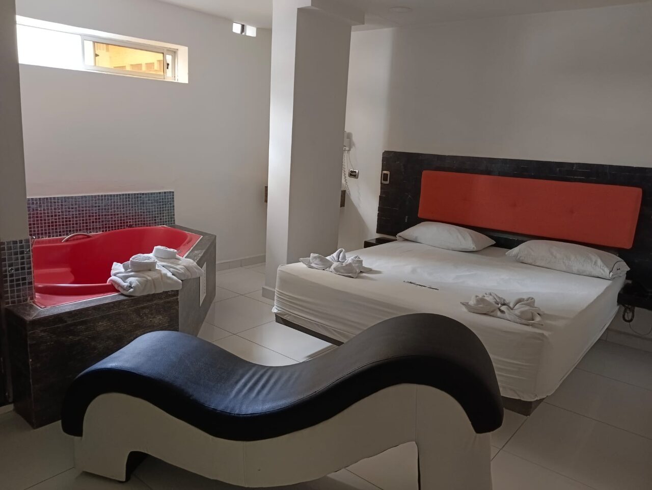 Habitación Bañera en Amatista Suite  : MotelNow