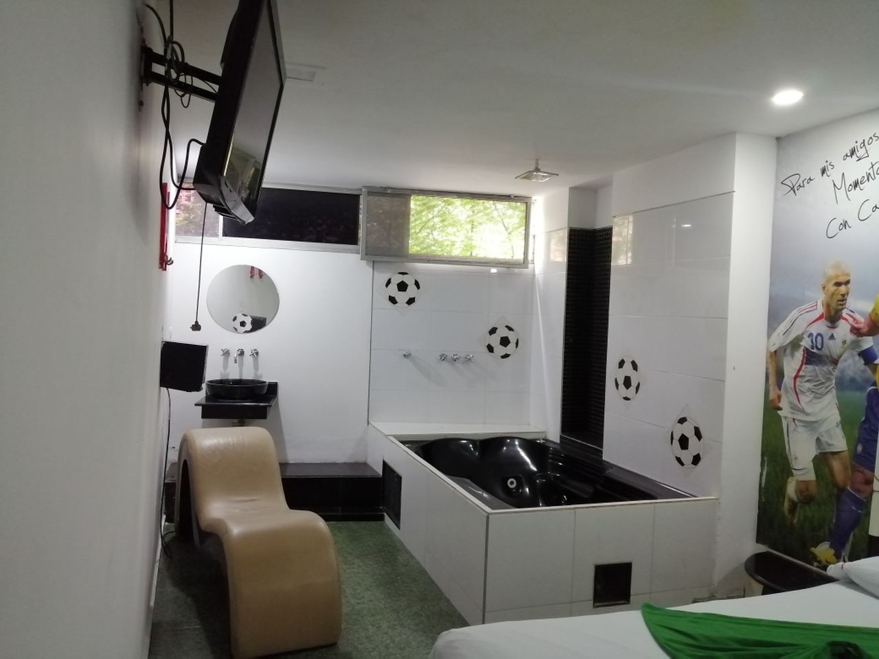 Habitación Jacuzzi en Momentos Suite : MotelNow