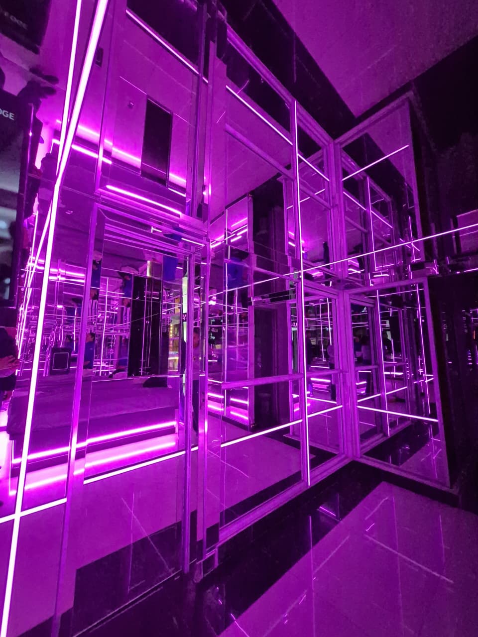 Habitación Suite Cuarto de los Espejos en Perla : MotelNow