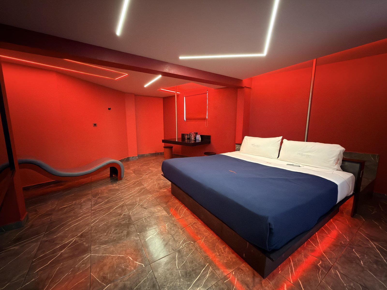 Habitación Suite Hotel en Red Garden : MotelNow